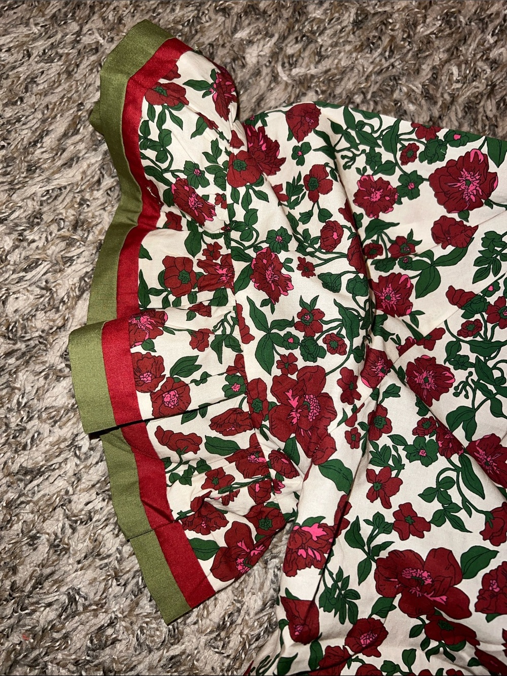 entro Cream Floral Ruffle Sleeve Top with Red Flowers and Green Trim - Picture 5 of 6